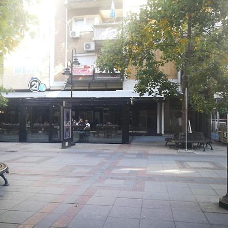 Brick Apartment On Macedonia Pedestrian Street Skopje Eksteriør bilde