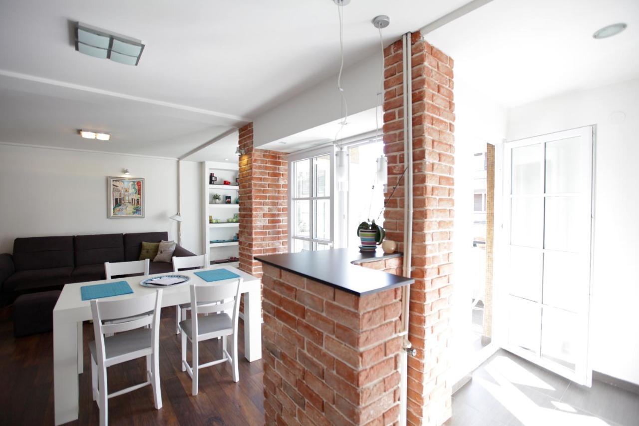 Brick Apartment On Macedonia Pedestrian Street Skopje Eksteriør bilde