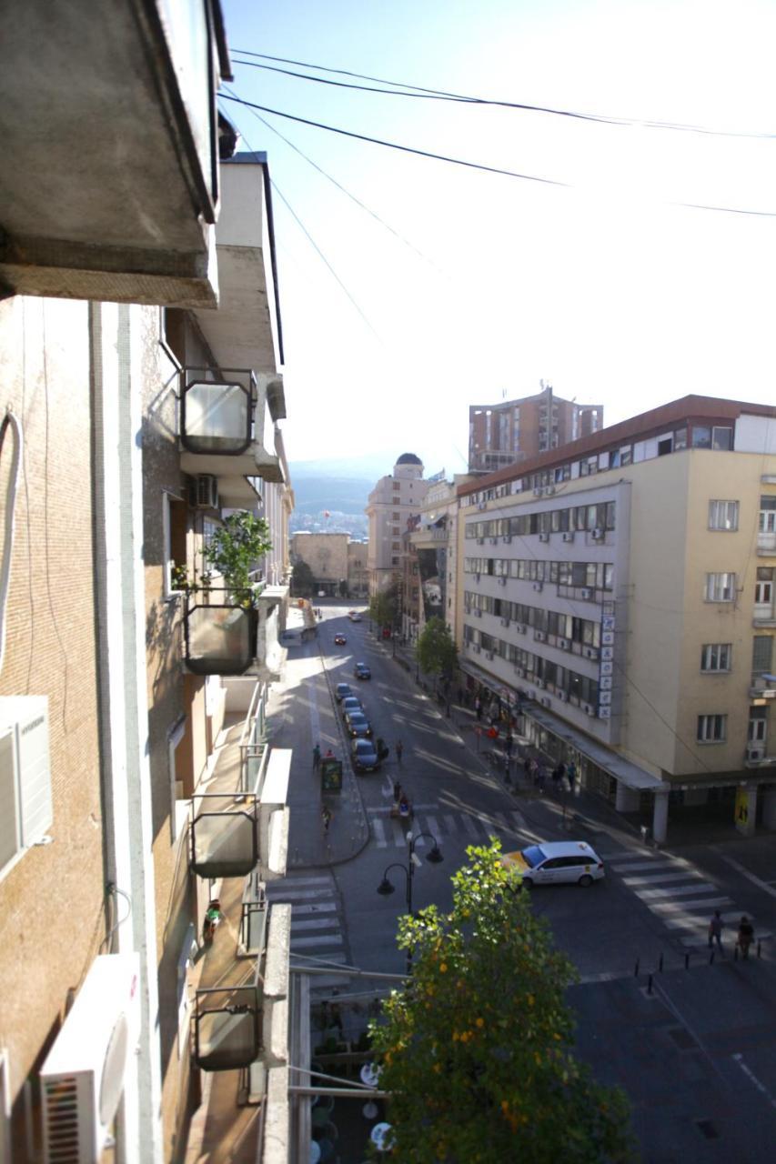 Brick Apartment On Macedonia Pedestrian Street Skopje Eksteriør bilde
